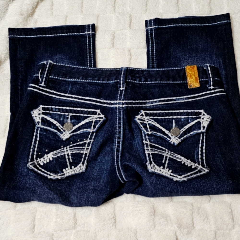 Maurices NWOT Denim Bermuda Shorts Denim Jeans Pants 5/6 Reg - Picture 2 of 6